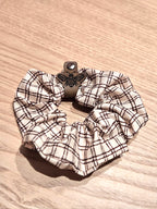 latte check scrunchie