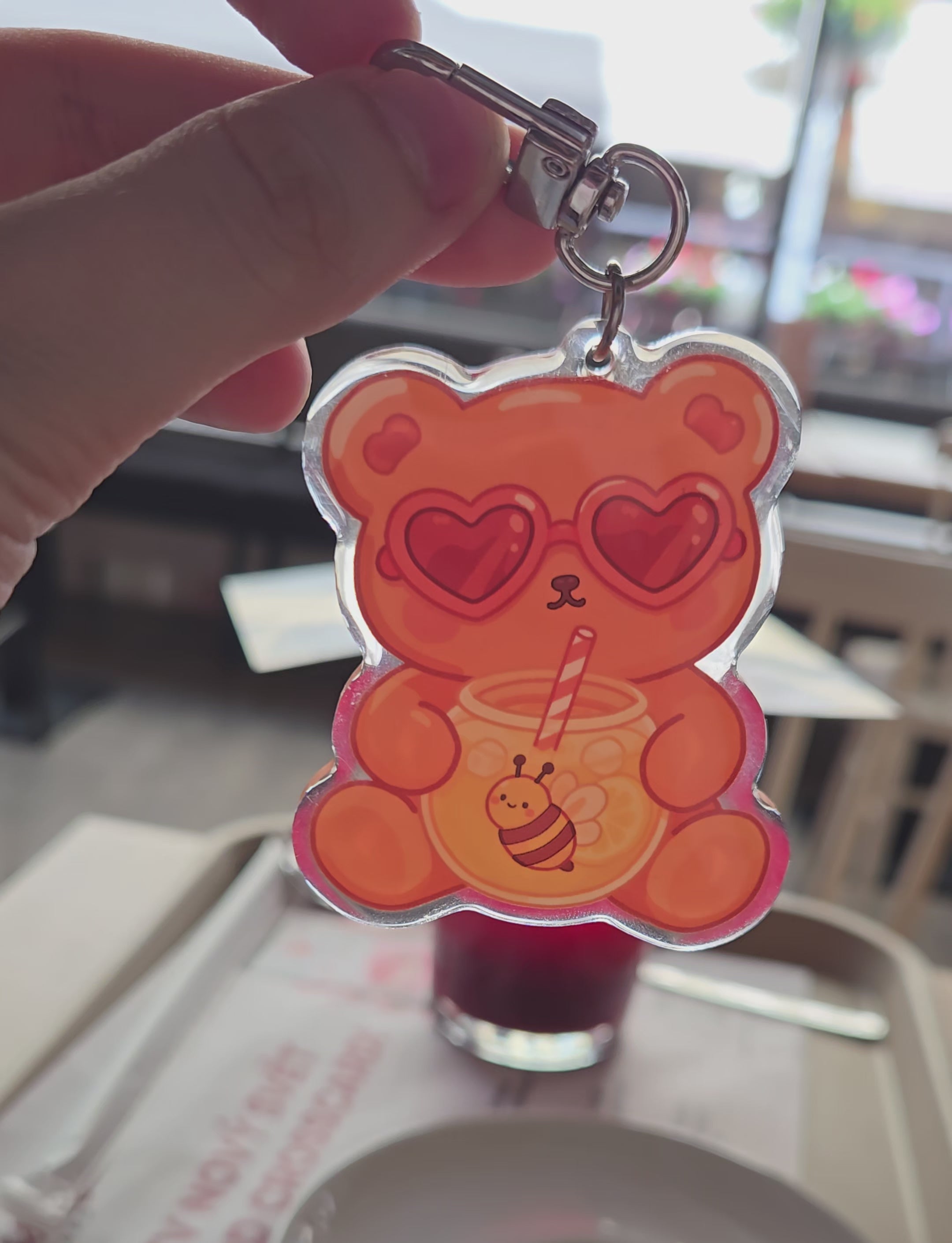 summer bear keychant